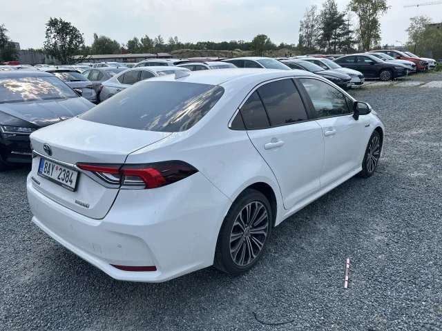 Toyota Corolla 1.5 (103 кс) 4WD CVT - автомобили, коли, обяви за нови и употребявани 3