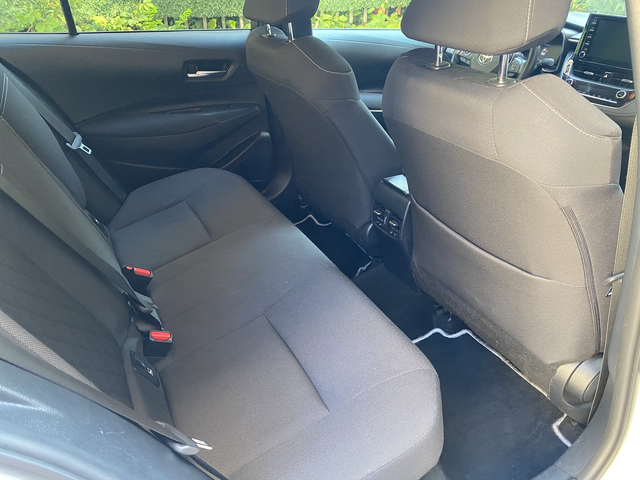 Toyota Corolla 1.5 (103 кс) 4WD CVT - автомобили, коли, обяви за нови и употребявани 12