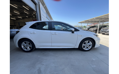 toyota-corolla-1-8-hybrid-dynamic-bussines - 5