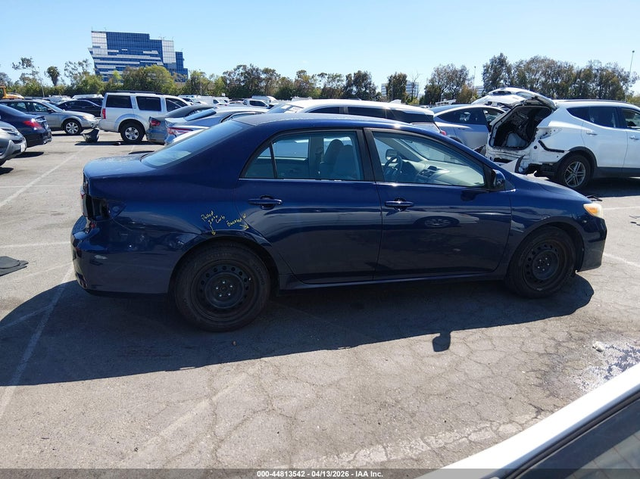 Toyota Corolla 1.8L I-4 DOHC, VVT, 132HP Front Wheel Drive - автомобили, коли, обяви за нови и употребявани 13