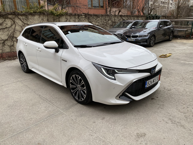 Toyota Corolla 2.0 Hybrid /E-Cvt/ Executive - автомобили, коли, обяви за нови и употребявани 1