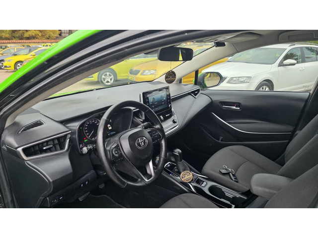 Toyota Corolla 1.8Hybrid* Подготвена за Такси - автомобили, коли, обяви за нови и употребявани 5