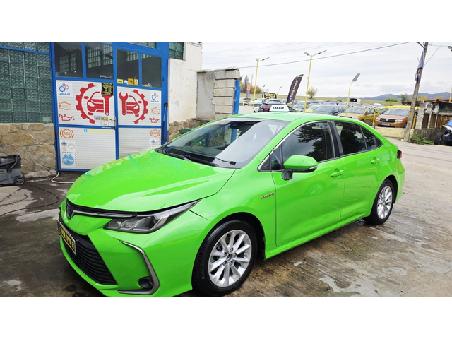 Toyota Corolla 1.8Hybrid* Подготвена за Такси - автомобили, коли, обяви за нови и употребявани 9