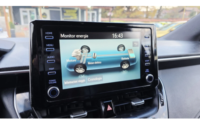 Toyota Corolla 1.8Hybrid* ГОТОВА ЗА ТАКСИ - автомобили, коли, обяви за нови и употребявани 16