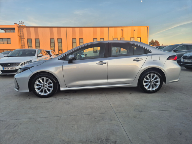Toyota Corolla EXECUTIVE= КАМЕРА 1.6 M/T - автомобили, коли, обяви за нови и употребявани 1