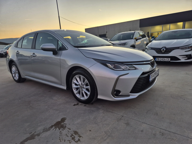Toyota Corolla EXECUTIVE-КАМЕРА 1.6 M/T - автомобили, коли, обяви за нови и употребявани 6