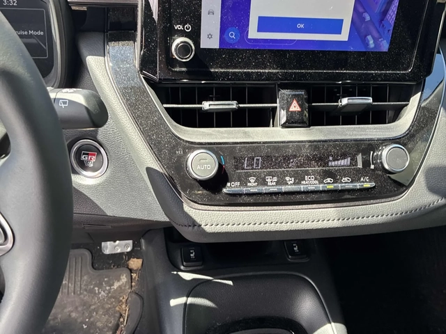 Toyota Corolla GR * CARFAX * АВТО КРЕДИТ * - автомобили, коли, обяви за нови и употребявани 9