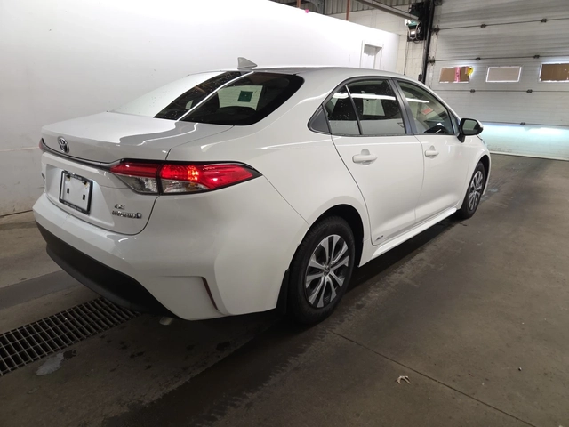 Toyota Corolla Hybrid LE CVT AWD * CARFAX * АВТО КРЕДИТ * - автомобили, коли, обяви за нови и употребявани 3