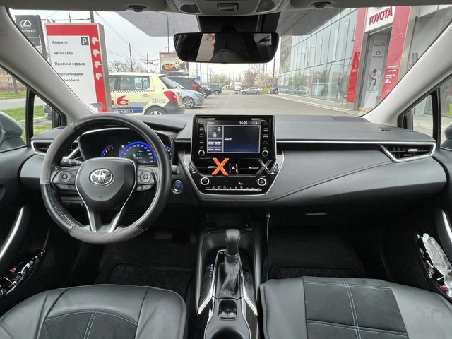 Toyota Corolla 1.8 HEV Executive - автомобили, коли, обяви за нови и употребявани 12