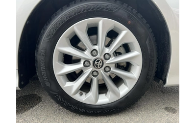 Toyota Corolla 1.8 HEV Executive - автомобили, коли, обяви за нови и употребявани 16