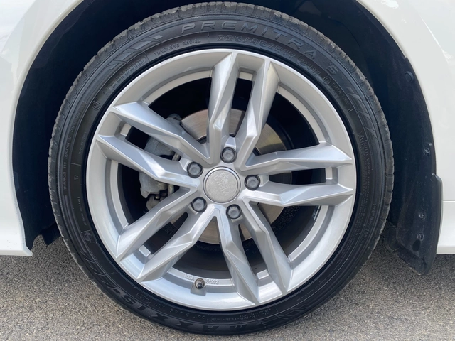 Toyota Corolla 1.8 HEV - автомобили, коли, обяви за нови и употребявани 13