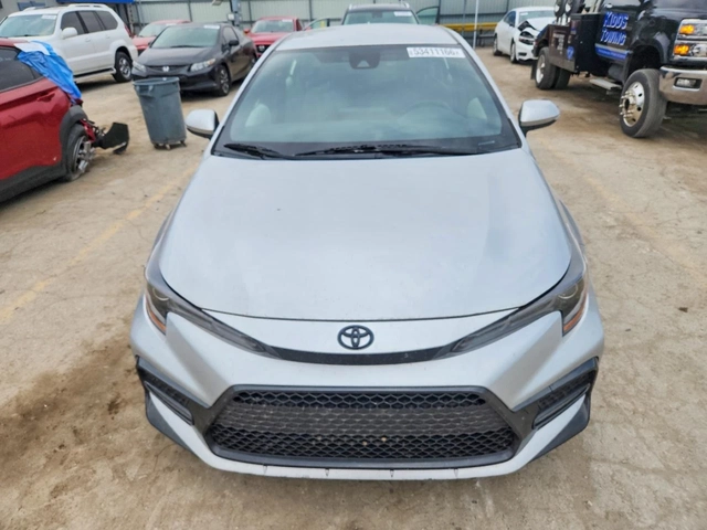 Toyota Corolla SE - автомобили, коли, обяви за нови и употребявани 4