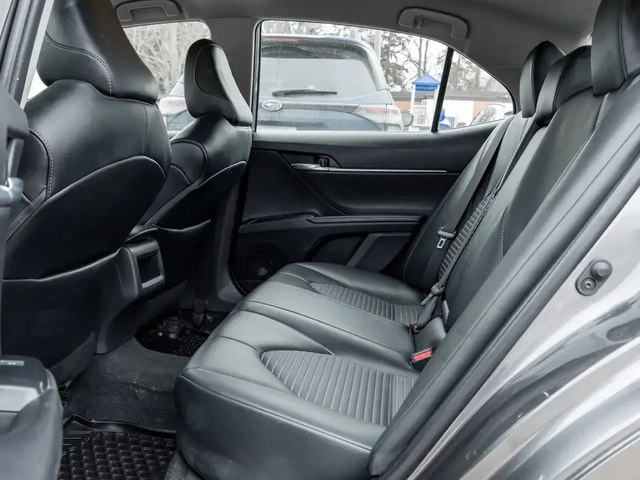 Toyota Corolla SE - автомобили, коли, обяви за нови и употребявани 7