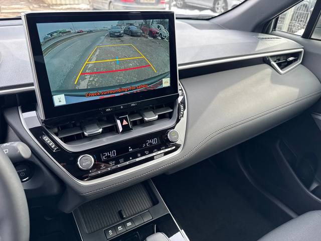Toyota Corolla Cross 2.0 HEV Executive Plus - автомобили, коли, обяви за нови и употребявани 11