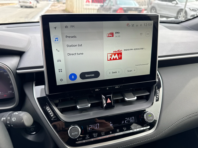 Toyota Corolla Cross 2.0 HEV Executive Plus - автомобили, коли, обяви за нови и употребявани 12