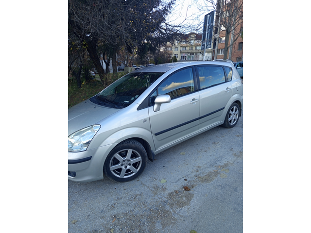 Toyota Corolla verso 1,8, 129 к.с. - автомобили, коли, обяви за нови и употребявани 1