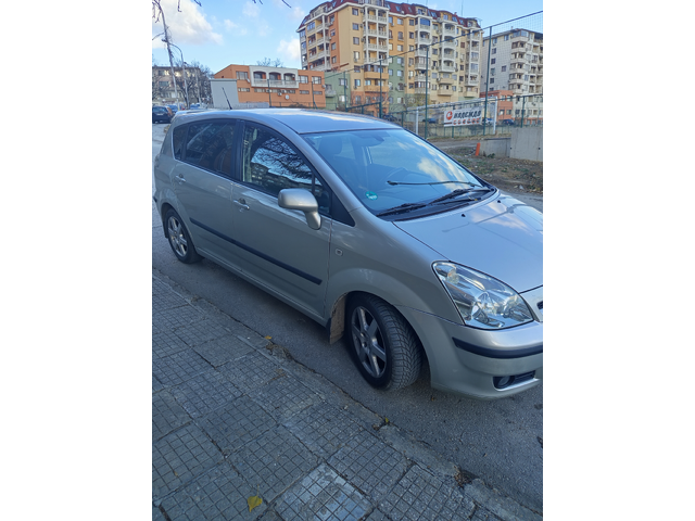 Toyota Corolla verso 1,8, 129 к.с. - автомобили, коли, обяви за нови и употребявани 2