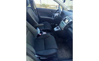 toyota-corolla-verso-1-8-129-k-s - 4