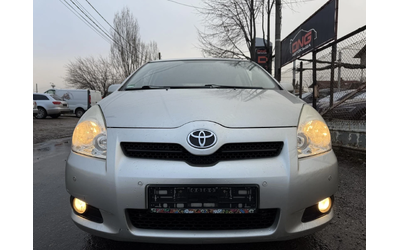 toyota-corolla-verso - 1