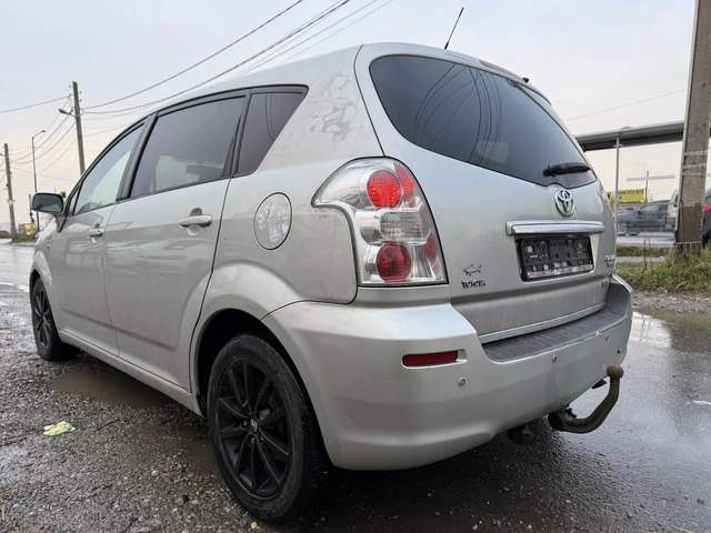 Toyota Corolla verso 2, 200D4D EURO4 - автомобили, коли, обяви за нови и употребявани 3