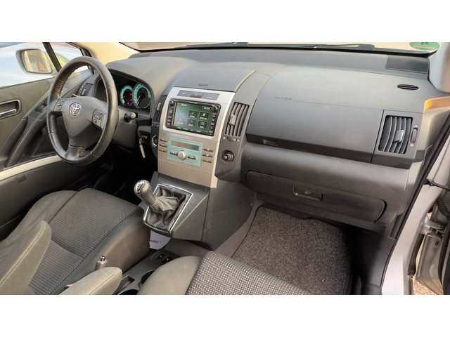 Toyota Corolla verso 7 МЕСТНА - автомобили, коли, обяви за нови и употребявани 10