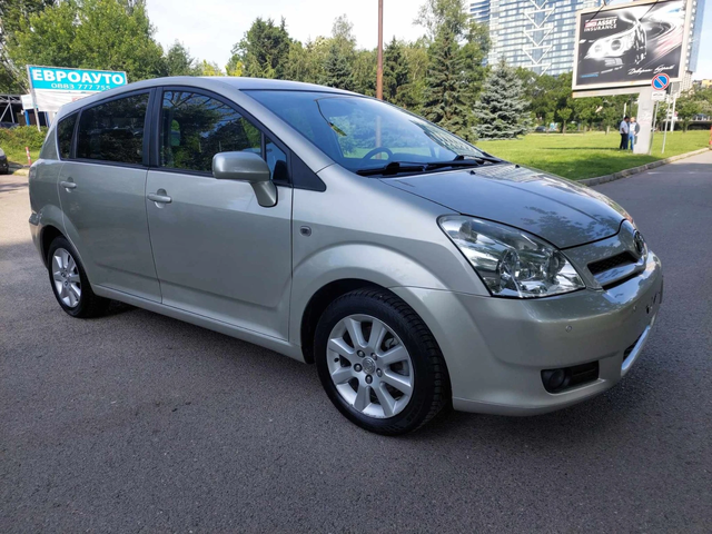 Toyota Corolla verso 1, 6i 110ps - автомобили, коли, обяви за нови и употребявани 0