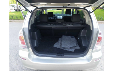 Toyota Corolla verso 1, 6i 110ps - автомобили, коли, обяви за нови и употребявани 12