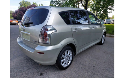 toyota-corolla-verso - 4