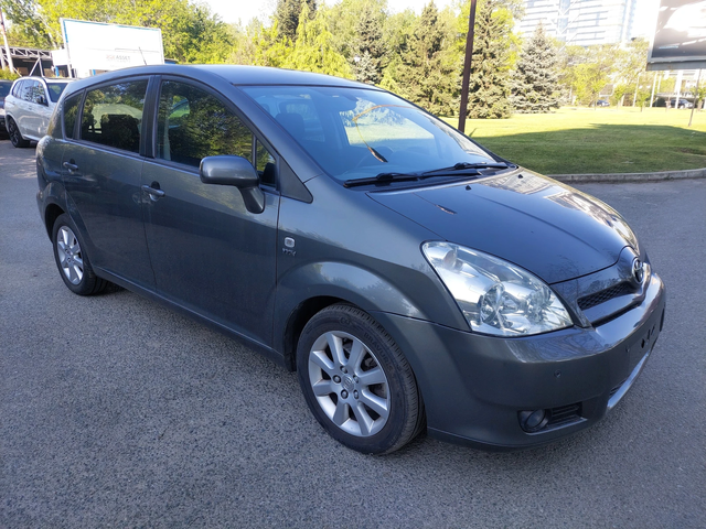 Toyota Corolla verso 1, 6i 110ps Italy - автомобили, коли, обяви за нови и употребявани 0