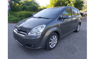 toyota-corolla-verso - 1