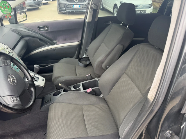 Toyota Corolla verso 1.8i 7места автомат - автомобили, коли, обяви за нови и употребявани 8