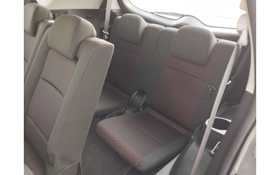 Toyota Corolla verso 2.0D4D - автомобили, коли, обяви за нови и употребявани 8