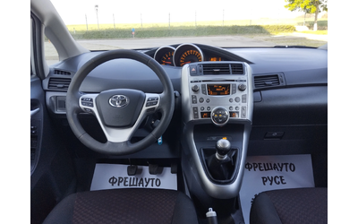 Toyota Corolla verso 2.0D4D - автомобили, коли, обяви за нови и употребявани 9