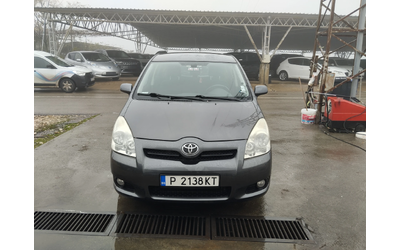 toyota-corolla-verso - 0