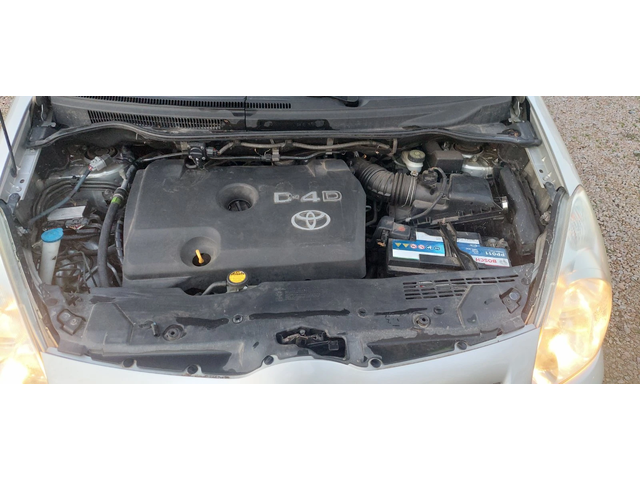 Toyota Corolla verso 2.2 d4d - автомобили, коли, обяви за нови и употребявани 12