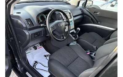 toyota-corolla-verso - 4