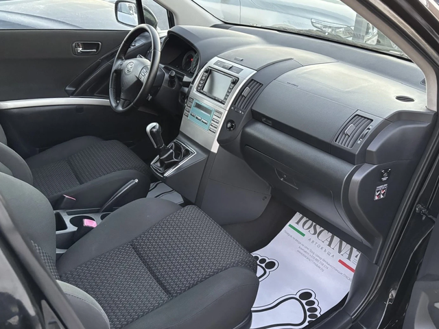 Toyota Corolla verso 2.2d4d* 136к.с.* Face* Navi* Лизинг - автомобили, коли, обяви за нови и употребявани 7