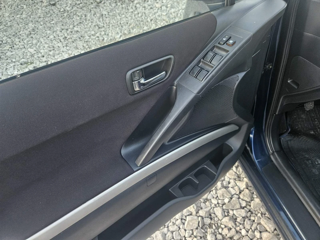 Toyota Corolla verso - автомобили, коли, обяви за нови и употребявани 8