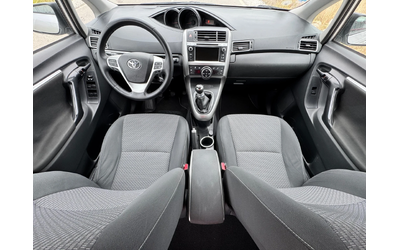 Toyota Corolla verso 2.0D-4D 126кс FACELIFT / NAVI / CAMERA / PANORAMA - автомобили, коли, обяви за нови и употребявани 8