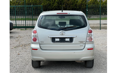 toyota-corolla-verso - 4