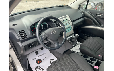 Toyota Corolla verso 2.2 D4D - автомобили, коли, обяви за нови и употребявани 6