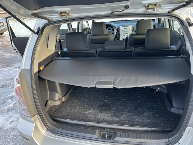 Toyota Corolla verso 2.2 D4D 136к 6 СКОРОСТИ КЛИМАТРОНИК АВТОПИЛОТ - автомобили, коли, обяви за нови и употребявани 14