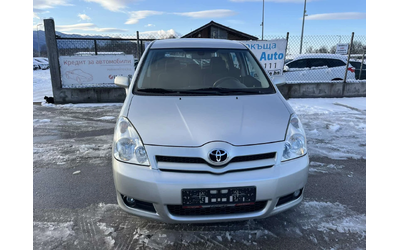 toyota-corolla-verso - 1