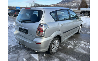 toyota-corolla-verso - 3