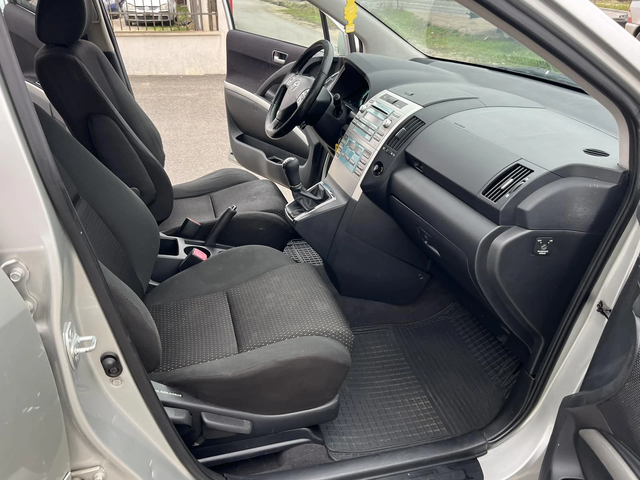 Toyota Corolla verso 2.2 D4D 136к 6 СКОРОСТИ КЛИМАТРОНИК АВТОПИЛОТ - автомобили, коли, обяви за нови и употребявани 10