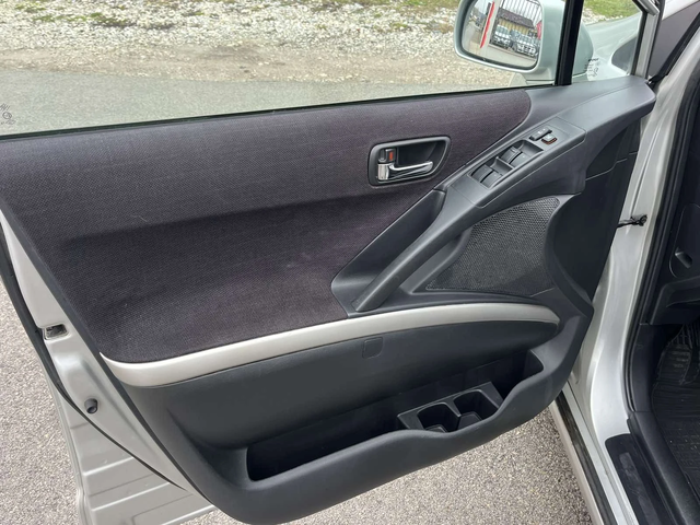 Toyota Corolla verso 2.2 D4D 136к 6 СКОРОСТИ КЛИМАТРОНИК АВТОПИЛОТ - автомобили, коли, обяви за нови и употребявани 6