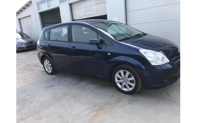Toyota Corolla verso 2.2d4d 136k. UNIKAT - автомобили, коли, обяви за нови и употребявани 12