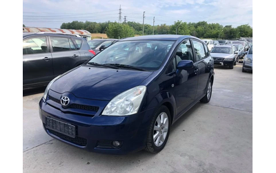 toyota-corolla-verso - 1