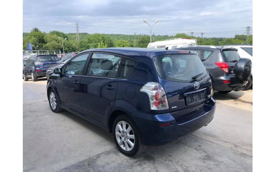 toyota-corolla-verso - 4