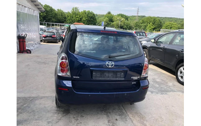 toyota-corolla-verso - 5